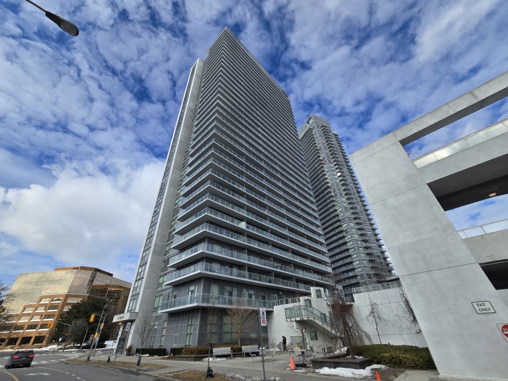 Condominium — North York Ontario